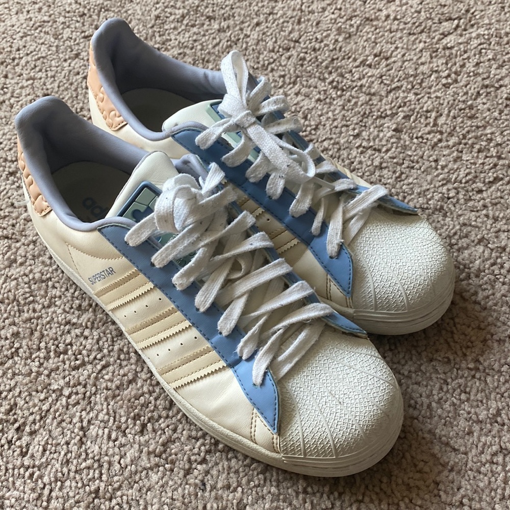 Adidas Superstar multicolor  Puzzle.